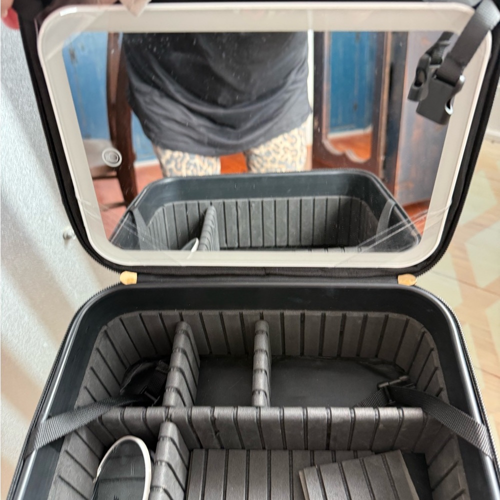 Makeup Vanity Case - image 2